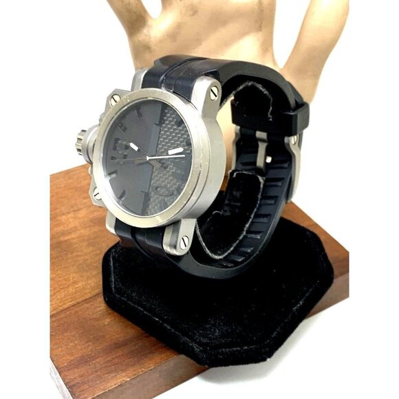 Oakley Gearbox Men's Watch Swiss Quartz Titanium Case Black Dial Rubber … - Picture 14 of 14
